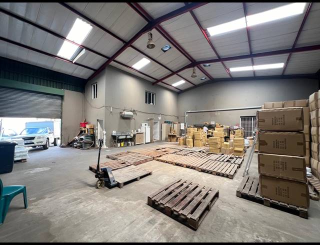 289M² WAREHOUSE TO LET IN MULDERSDRIFT